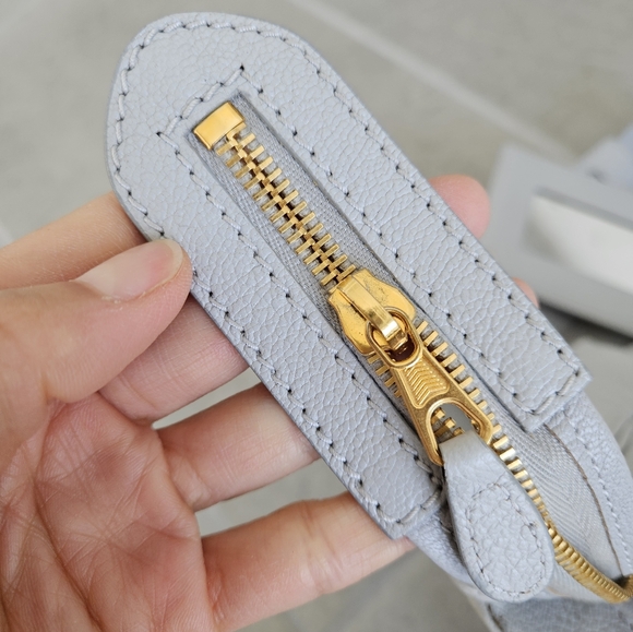 Balenciaga Light Grey City Bag with Crossbody Strap Gold accs. Medium - Picture 3 of 17